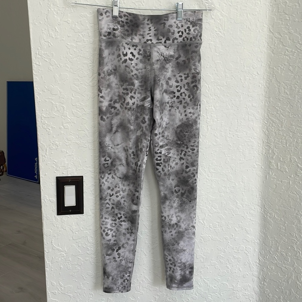 white and grey cheetah print